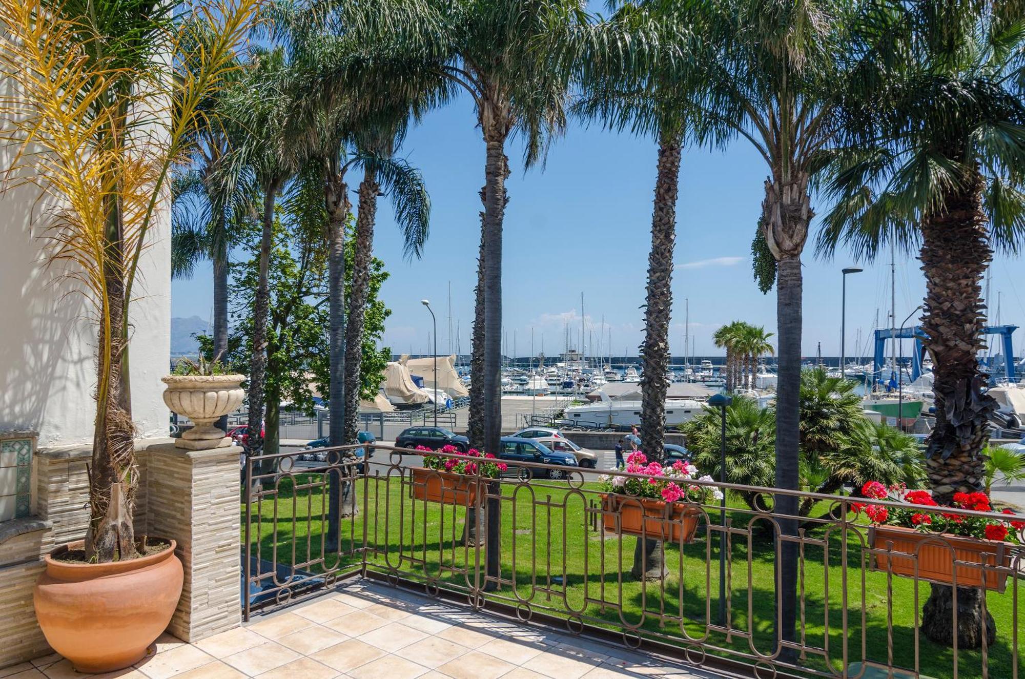 Casa Delle Zammare Fronte Mare Centro Storico Villa Riposto Kültér fotó