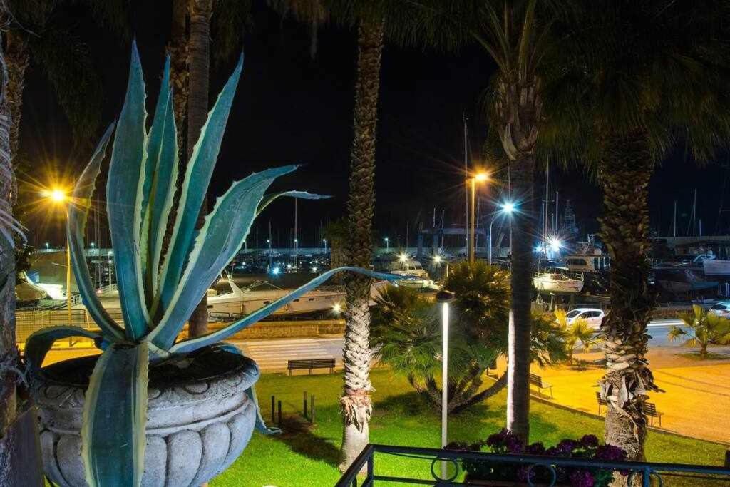 Casa Delle Zammare Fronte Mare Centro Storico Villa Riposto Kültér fotó