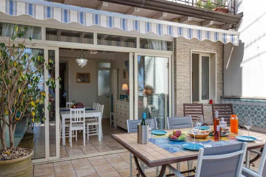 Casa Delle Zammare Fronte Mare Centro Storico Villa Riposto Kültér fotó