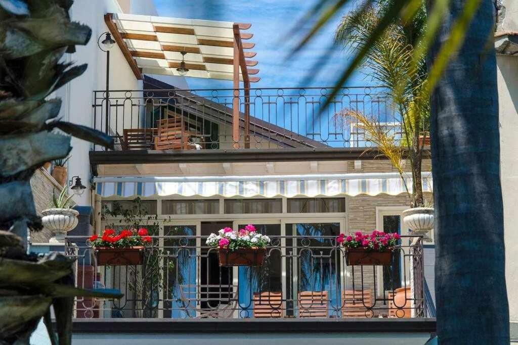 Casa Delle Zammare Fronte Mare Centro Storico Villa Riposto Kültér fotó
