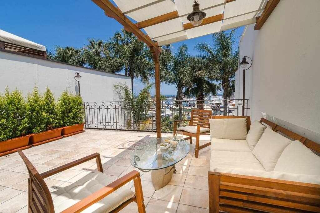 Casa Delle Zammare Fronte Mare Centro Storico Villa Riposto Kültér fotó