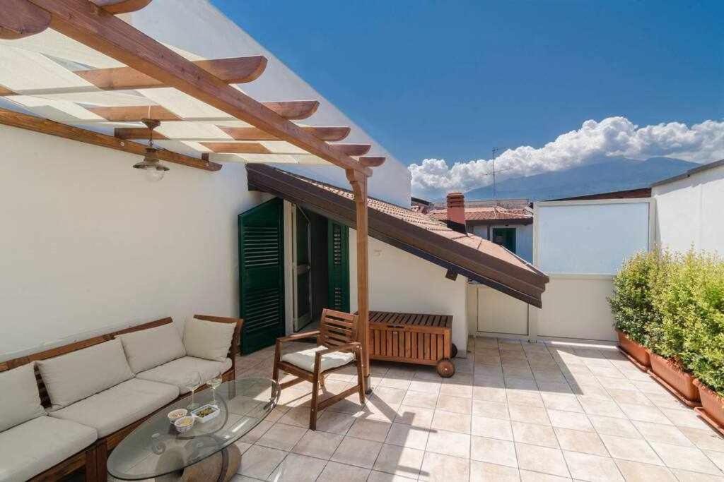 Casa Delle Zammare Fronte Mare Centro Storico Villa Riposto Kültér fotó